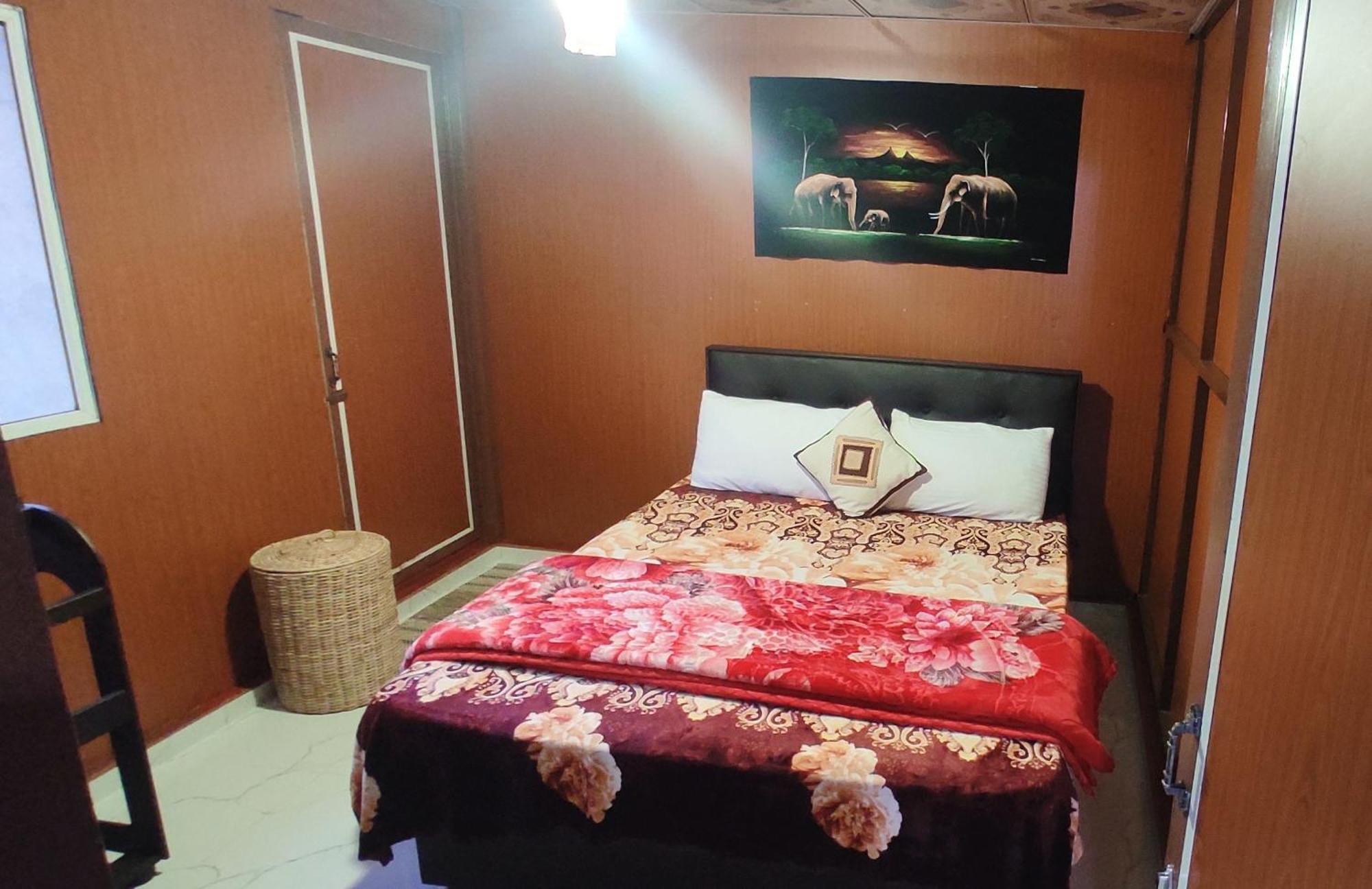 Townside Lodge นูวาราเอลิยา ภายนอก รูปภาพ
