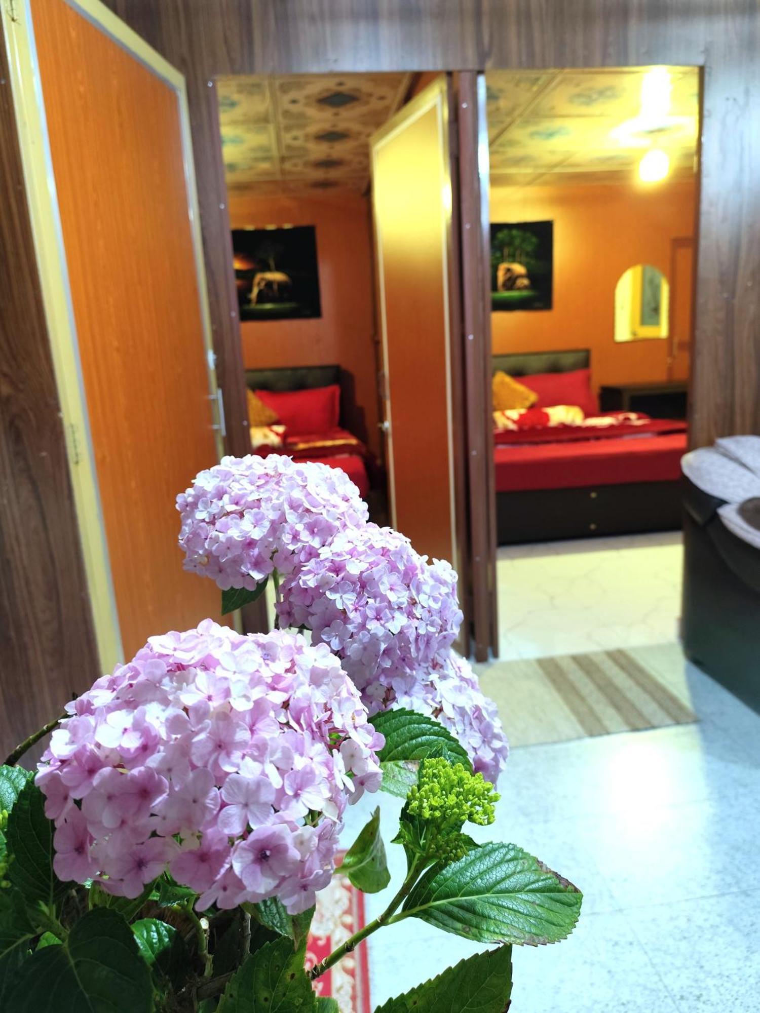 Townside Lodge นูวาราเอลิยา ภายนอก รูปภาพ